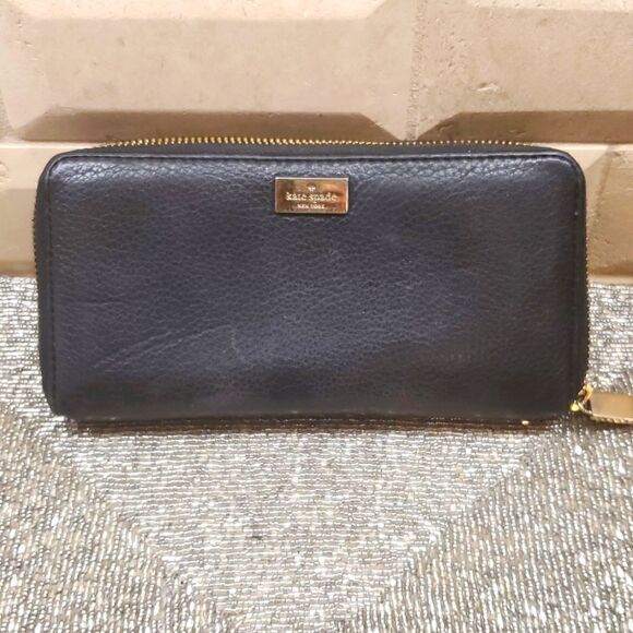 KATE SPADE Black Leather Zip Around Wallet - Picture 1 of 6